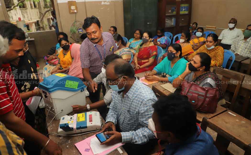 Election Commission trains government employees