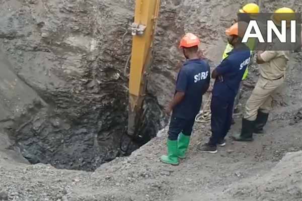 A child who fell into a borehole; Rescue operations are intense