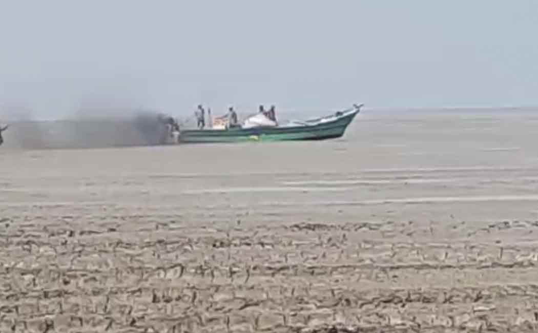 Nagapattinam Vedarnaiyam fishermen had trouble