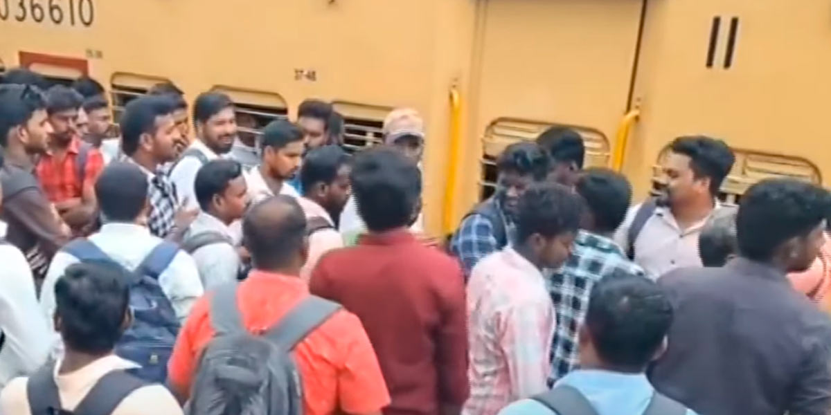 Passenger blockade; Pondicherry Express Stop