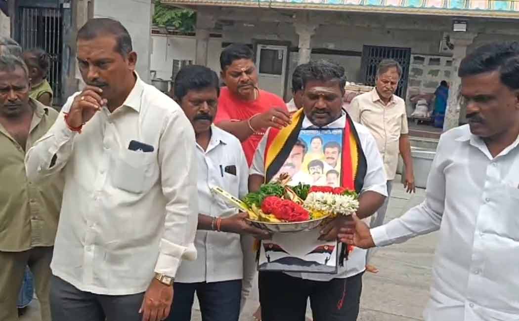 perform special pooja at Shiva temple to seek Vijayakanth well-being