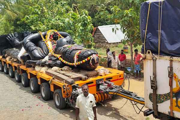 The huge Anjaneyar statue that came to Kollidakkarai ..!