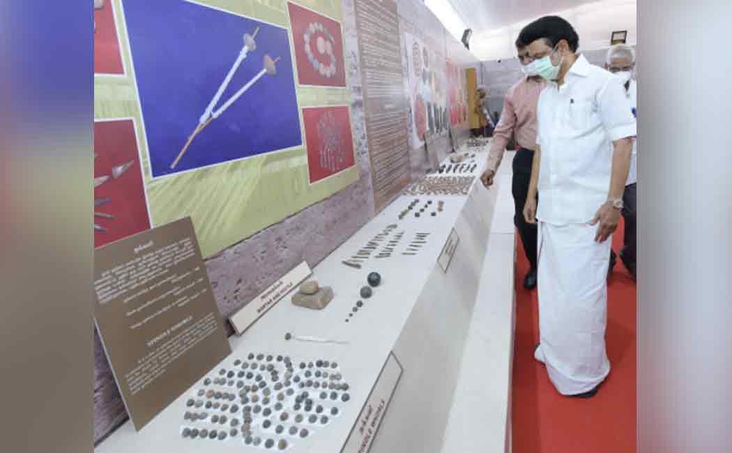 CM inspection in Keeladi