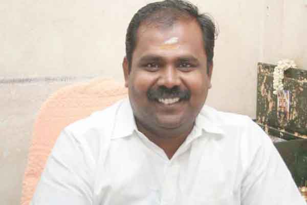 RB uthayakumar