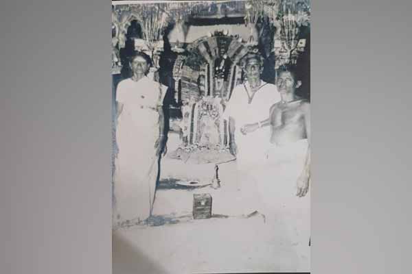 A bill of lading; Devotees suffer because they are unable to pay tribute