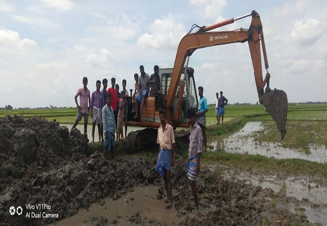 lake clean and water source create the village peoples, farmers happy