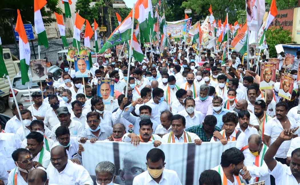 Kamaraj's birthday rally on behalf of the Tamil Nadu Congress Committee ..! (Pictures)