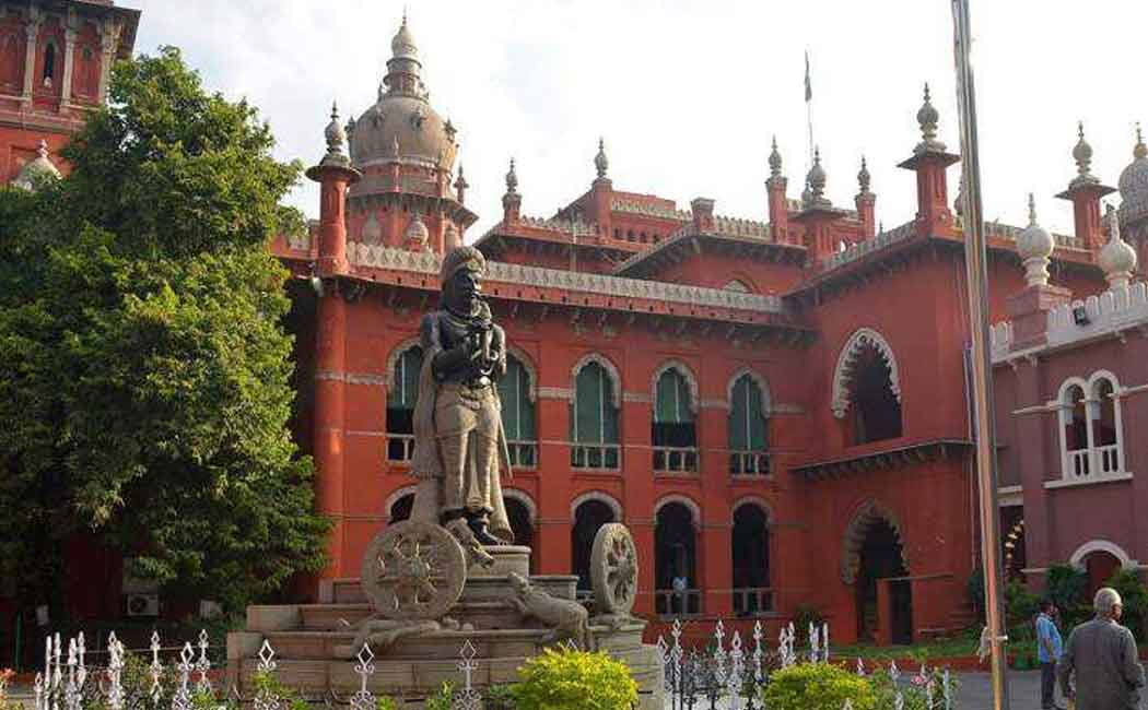 Case related to Endhiran comics; Discount as not suitable for trial