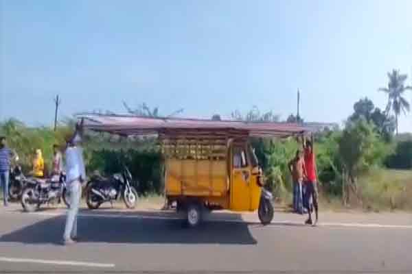 AIADMK banner flying in the air; Female injury