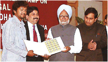 vijay with manmohan singh
