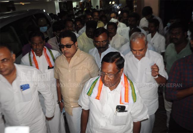 PUDUCHERRY ASSEMBLY ELECTION DMK AND CONGRESS PARTIES LEADERS SIGNS