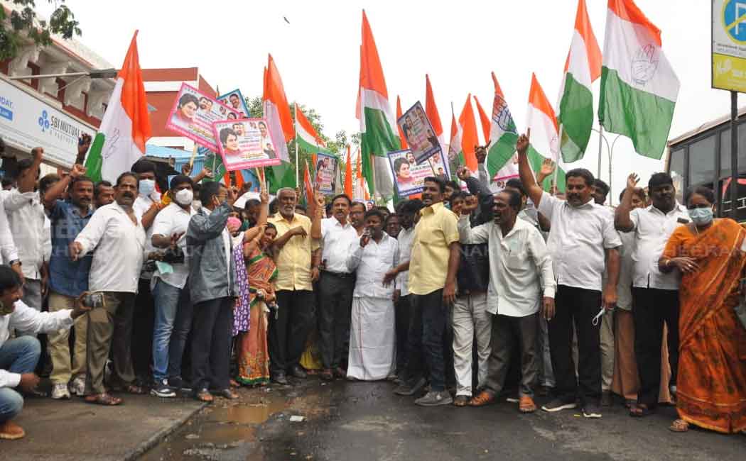 Congress volunteers involved in the struggle in Egmore