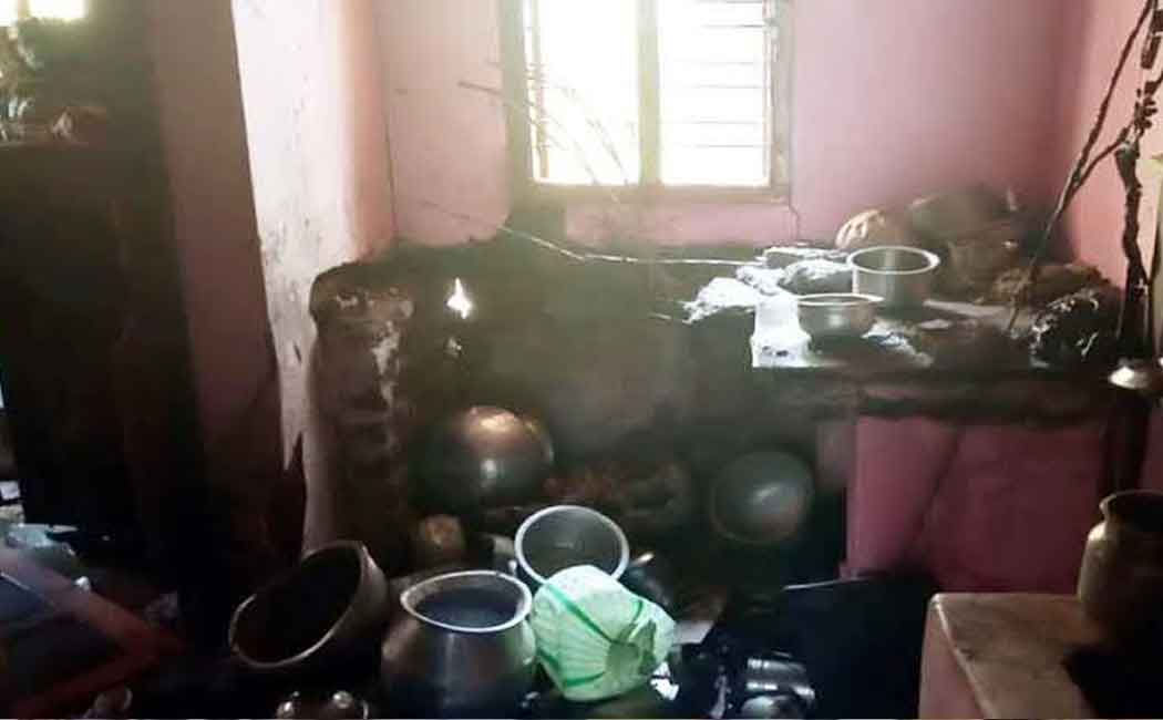 cylinder that ignites and explodes during cooking