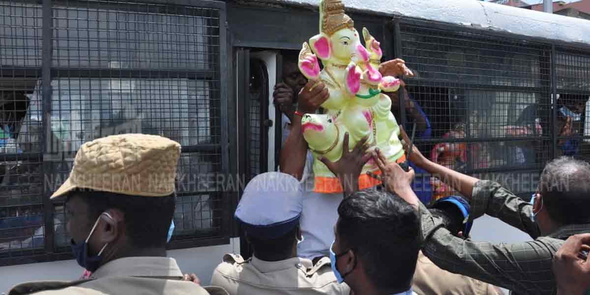 'We are doing divine work, do not stand in the street ..!' - Craftsmen struggle (Pictures)