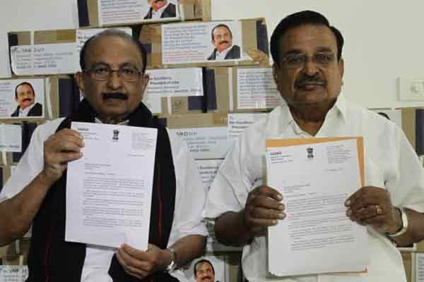 vaiko handed over at the Presidential Palace for 50 lakh signatures to recall Governor;