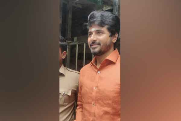 Sivakarthikeyan suddenly came to the Palani Murugan Temple ...