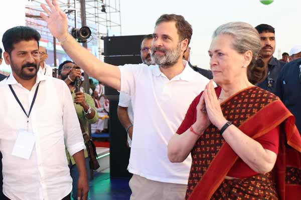 “Rs. 2,500 For woman” - Sonia promised in Telangana