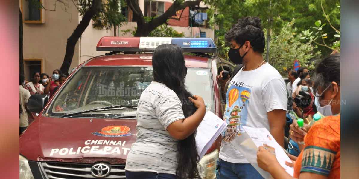 Students Preparing for NEET (Photos)