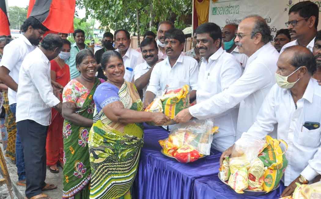 Egmore legislator donates relief items