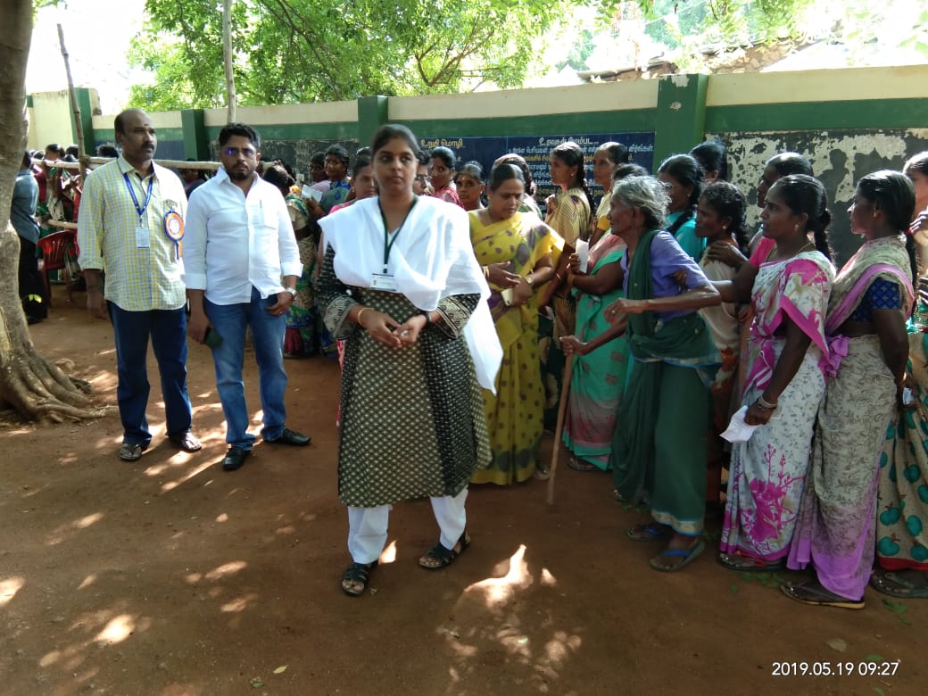 Re polling with heavy police protection in Periyakulam Andipatti