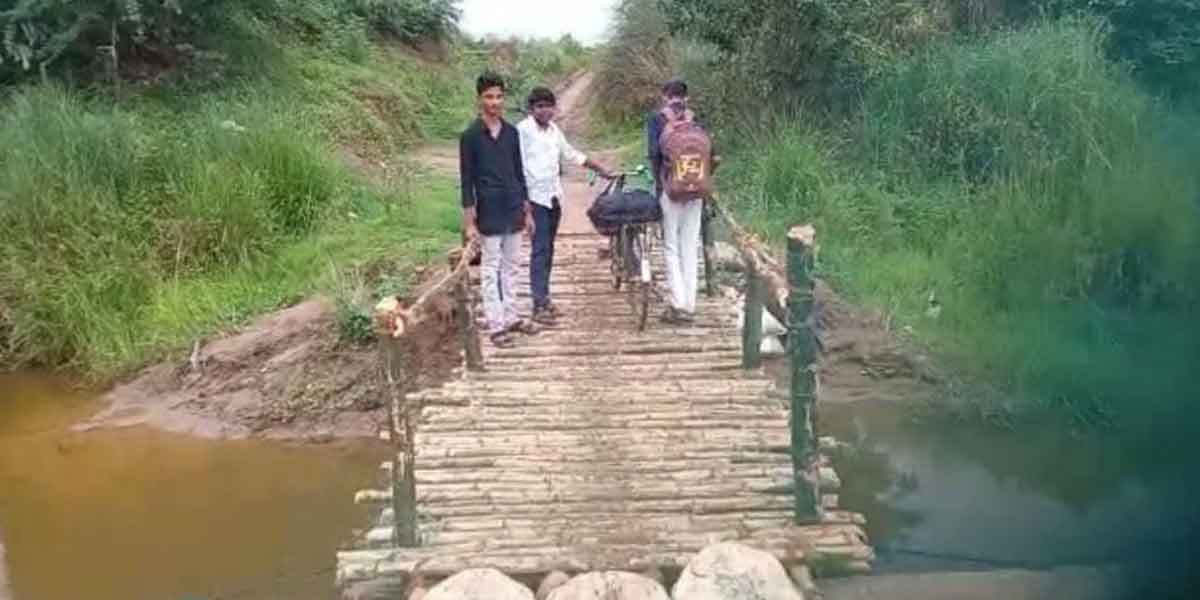 Bridge swept away in the river - the misery of crossing with bamboo!