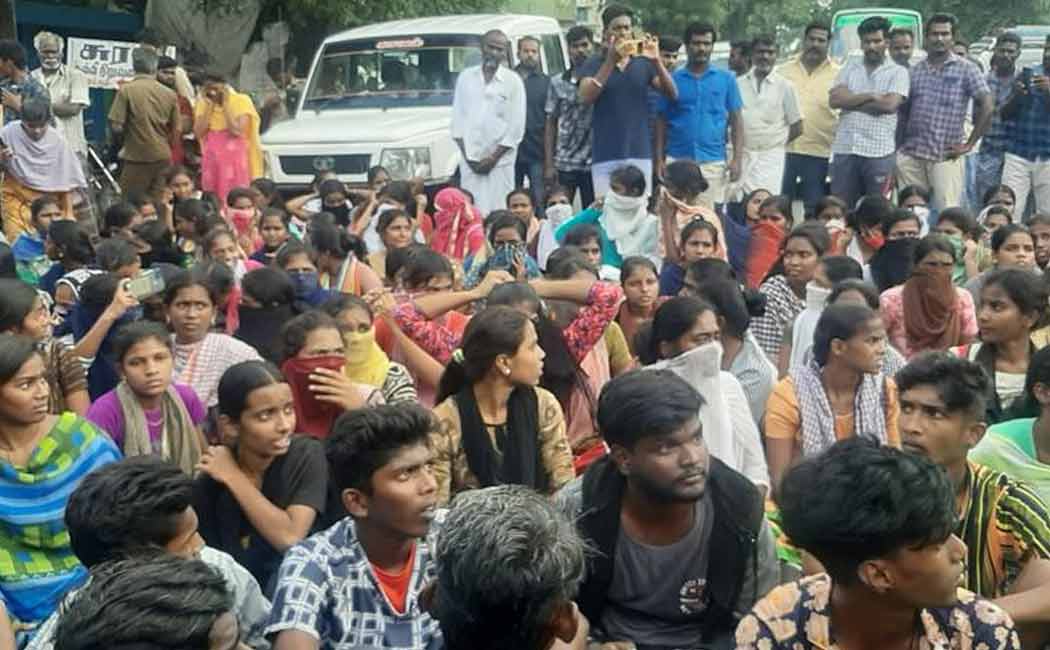 Dindigul College corespondent made trouble to girl students