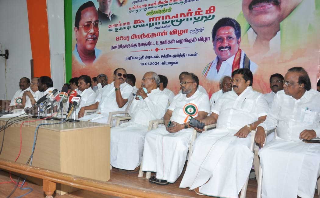 Vazhapadi k Ramamurthy's birthday party under the leadership of Tamil Nadu Congress (Pictures)