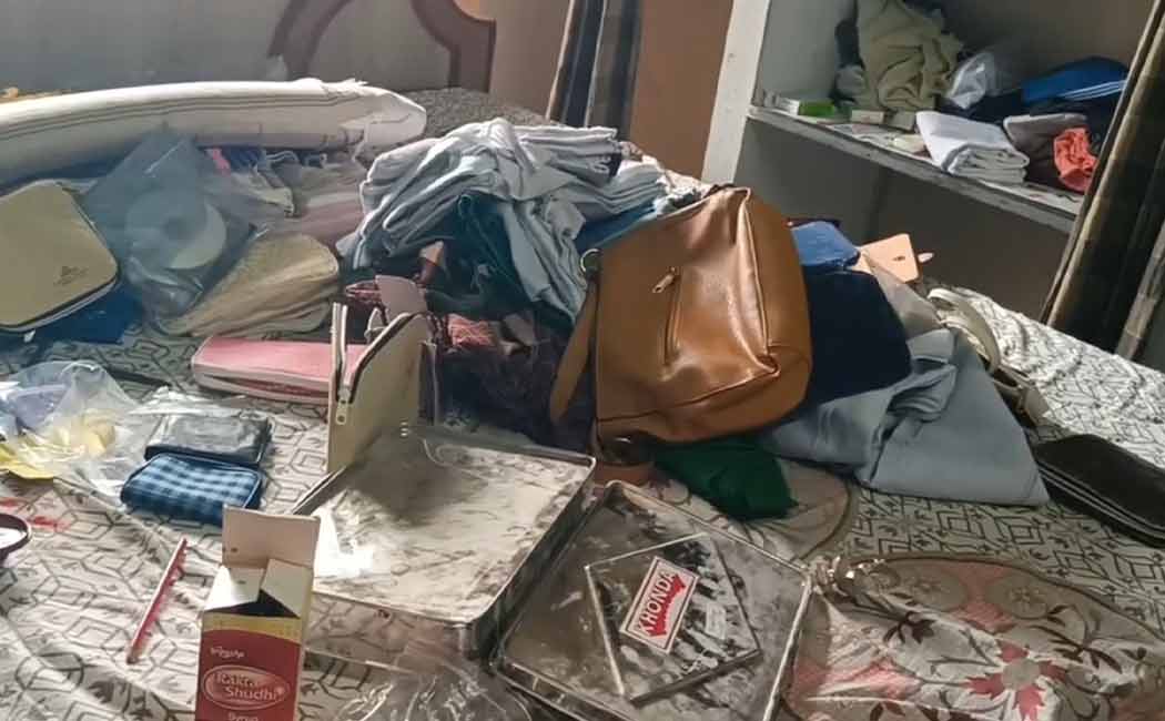 Man arrested for stealing jewelry from home