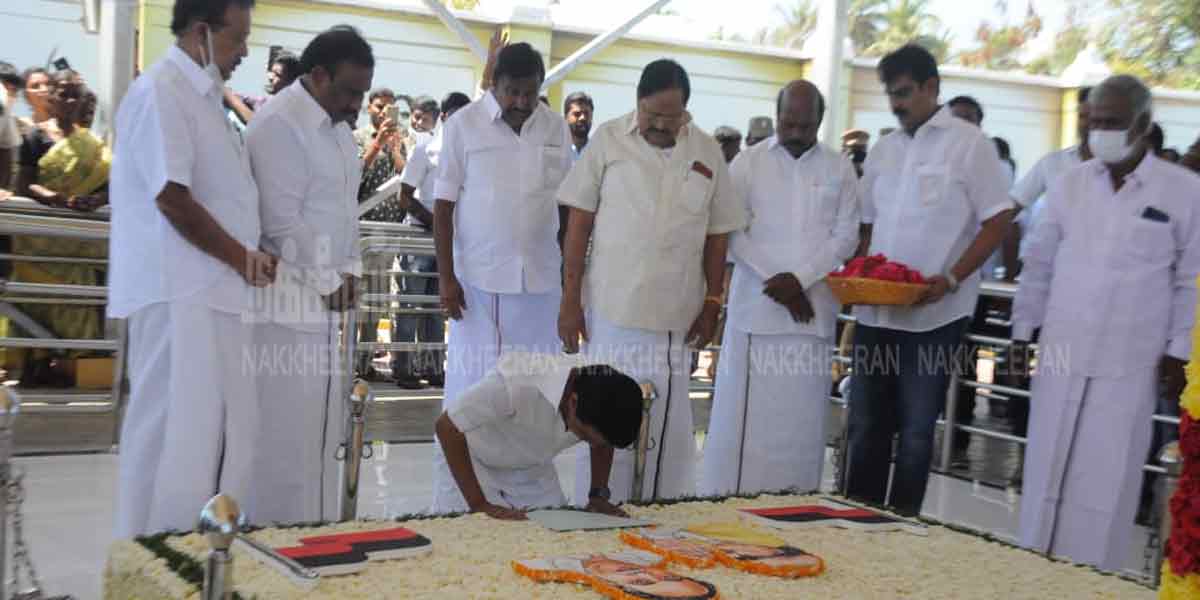 Stalin pays homage to kalaingar at Gopalapuram house with candidate list!