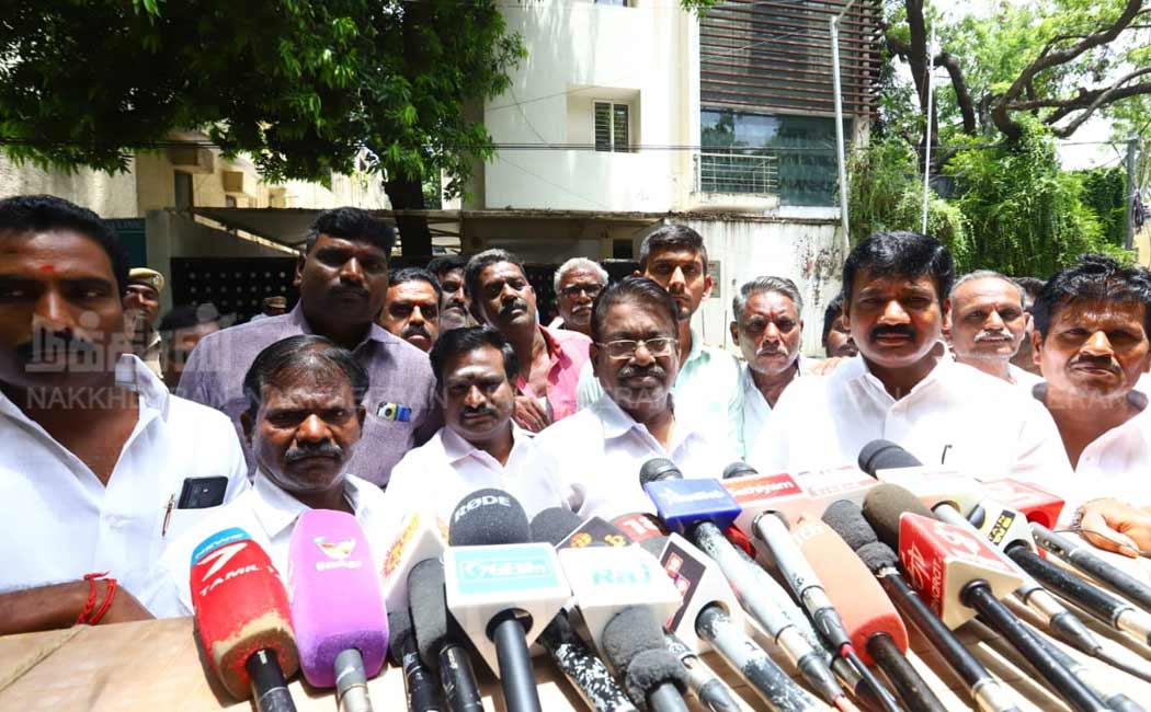 Senior ministers consult at Minister Ponmudi house