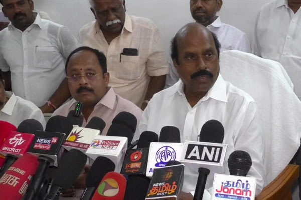 central govt is giving them money for their father's house says Minister E.V. Velu