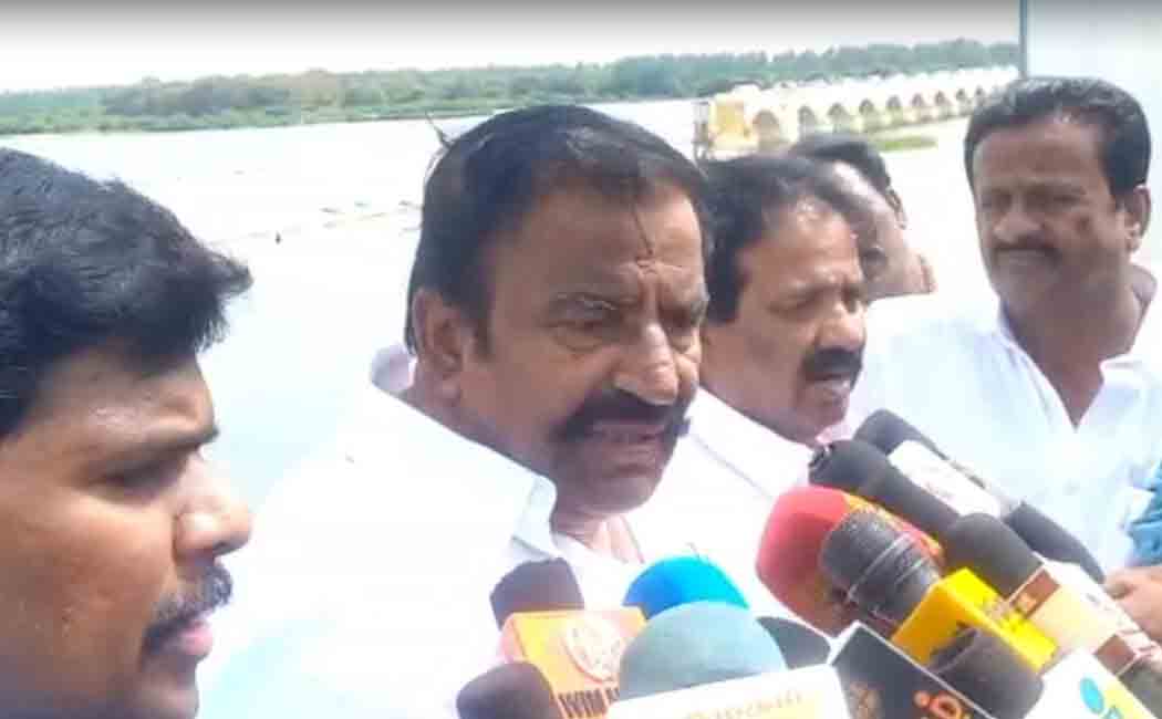 Minister K.N. Nehru inspect trichy kollidam river