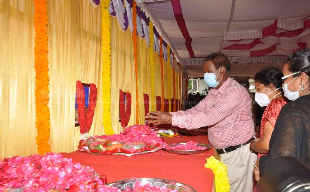 Commissioner of Police Shankar Jival pays tribute to coroners passes away by Corona .. (Pictures)