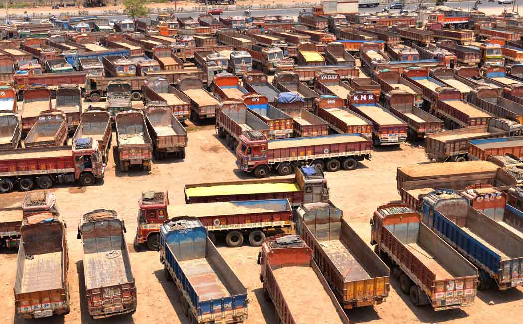 1.50 lakh lorries has been stop due to Diesel price hike