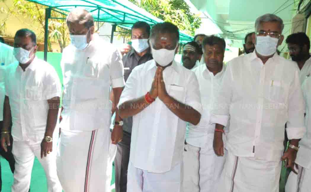 OPS meets his supporters