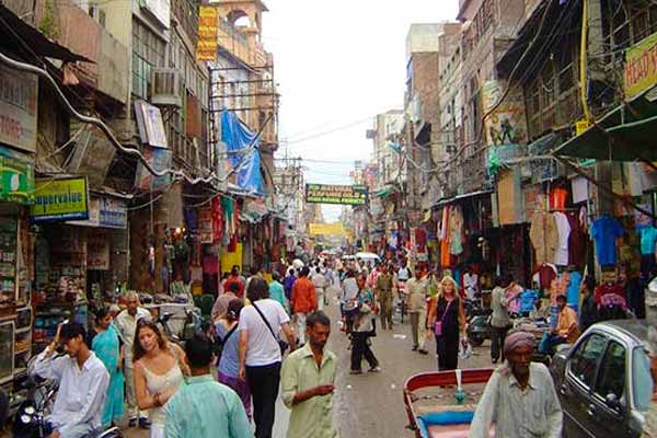 'Bharatiya Nyaya Sanhita' on Roadside Vendor - New Criminal Laws Come Into Force