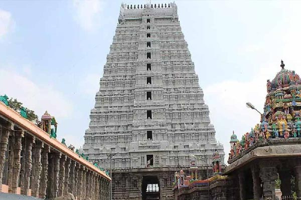Annamalaiyar temple administration threatened to collect donations