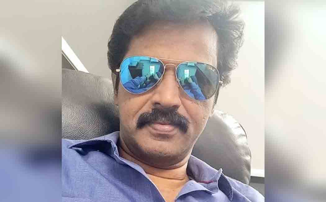 director Cheran came out in support of director Ameer