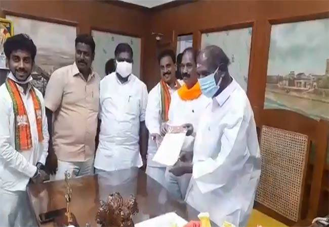 puducherry bjp mlas meet chief minister at office