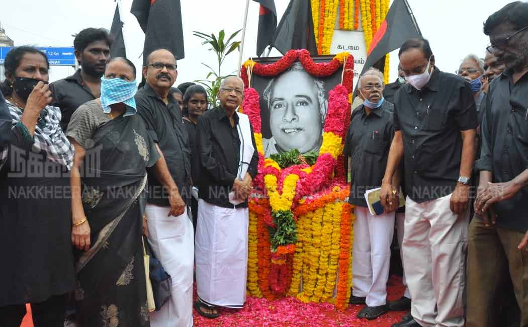 Tribute to Anna statue on behalf of Dravidar Kazhagam