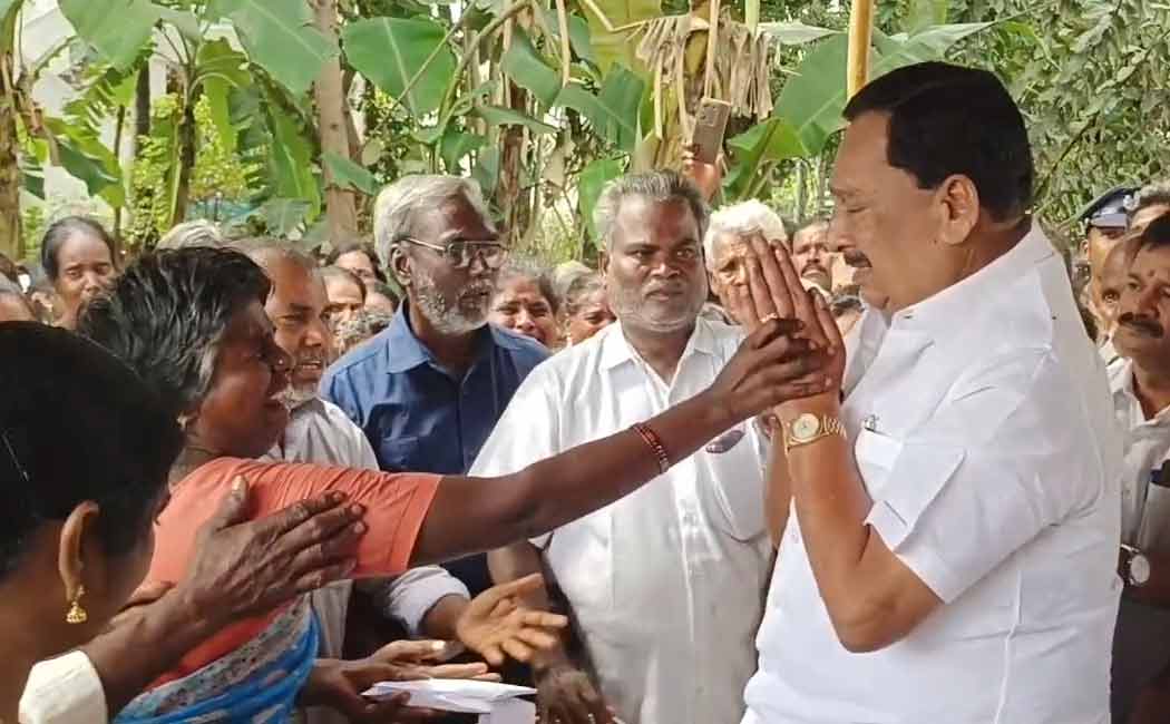 minister burst into tears after seeing a 13-year-old boy who passed away