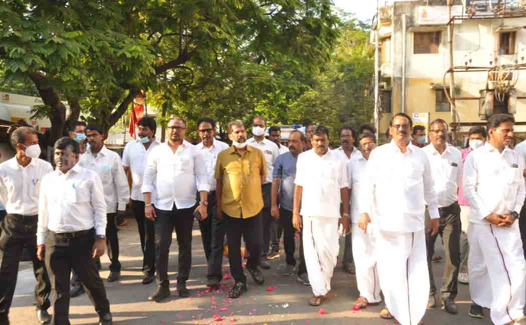 Nakkheeran Editor attended the funeral of DMK MP Son