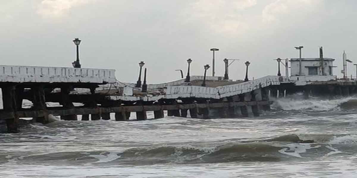 Damage to the oldest port bridge ... People demand to renovate!