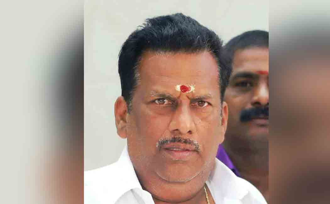 Sholingur Municipality! Post to the family of the fraudster?