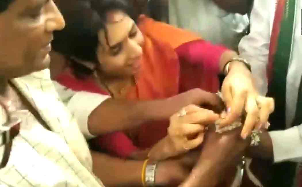 karnataka people arranged a marriage for frogs