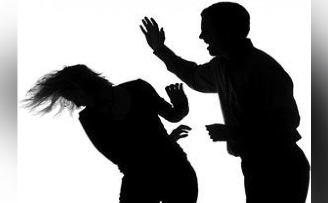 husband beats wife ... Policemen stunned at not being able to do it