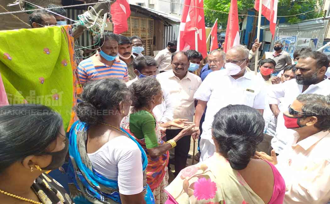 CPM Secretary of State Balakrishnan visits Puliyanthoppu apartment building