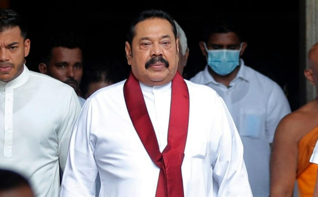 Mahinda, Basil Rajapakse banned from leaving the country!