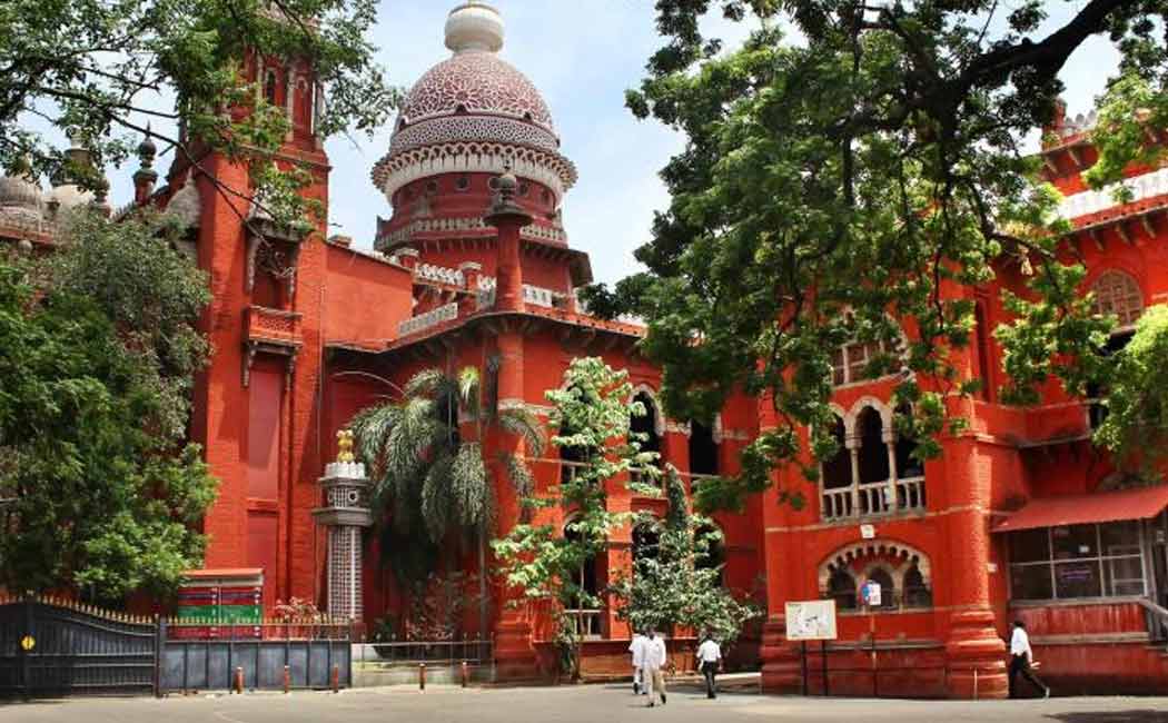 AIADMK seeks dismissal of case ... Court allows Sasikala to respond