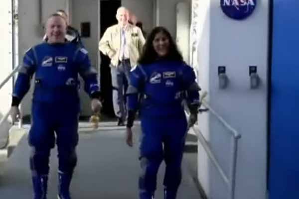 Sunita Williams Travel to Space Center